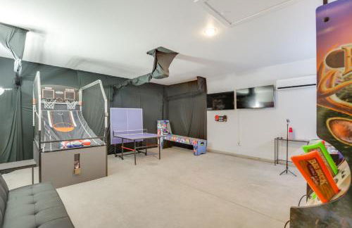 Hot Tub and Game Room Raider Resort in Lubbock - Foto 29