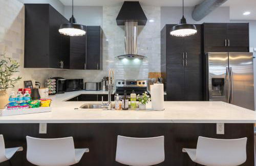 Chic Downtown Retreat Breweries, Murals & Music - Foto 15