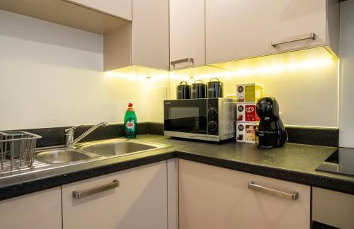 Central Wembley Stadium 1BR Flat - Sleeps 6 - Balcony - Foto 7