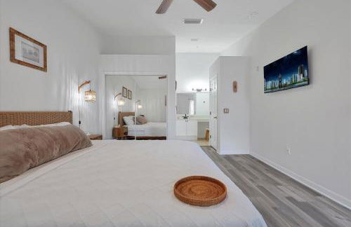 Remodeled Retreat: Tranquil Resort Oasis Near Theme Parks - Foto 29