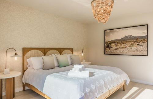 @ Marbella Lane - Vibrant & Chic Designer Home - Photo 78