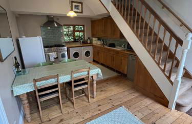 Torside Holiday Cottage - Photo 2