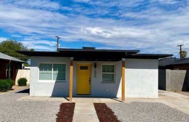 Uniquely remodeled historical district home - Foto 25