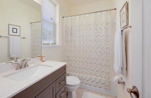 Rosey Bouldin Home Minutes to DT - Adelaide! - Photo 25