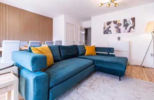 Modern and Spacious Home From Home 1 mile from M1 - with Netflix, Prime Video, PS5, free parking, superfast WiFi, BBQ - Sleeps 11 - By Brightleap Apartments - Foto 20