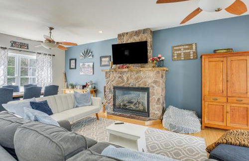 6 Mi to Mt Snow Nature-View Home with Fire Pit! - Foto 5