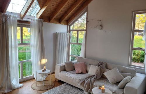 lichtdurchflutetes Architektenhaus mit 3 Schlafzimmern und Garten - Foto 1