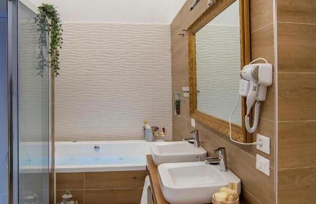 Luxury Apartment with SPA - Photo 17