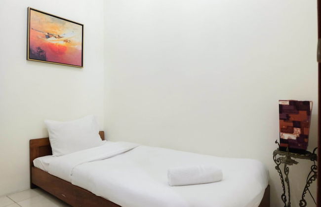 Homey & Vintage 2BR @ Sudirman Park Apartment - Photo 8