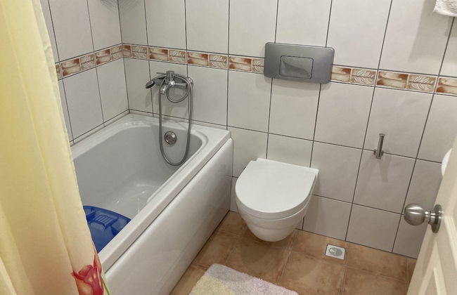 Four Seasons I -10 With 2 Bedrooms Guarantees a Wonderful Holiday - Photo 8