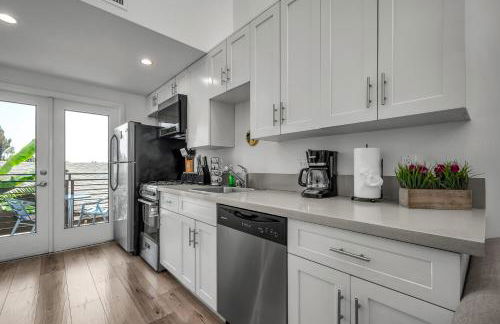 Modern 1-Bedroom Loft in Hollywood with Parking, WiFi & Hollywood Sign View - Foto 11