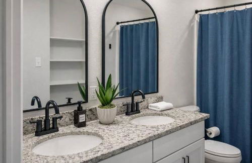 5bd/3ba Family Oasis with Playground and Pool - Foto 33