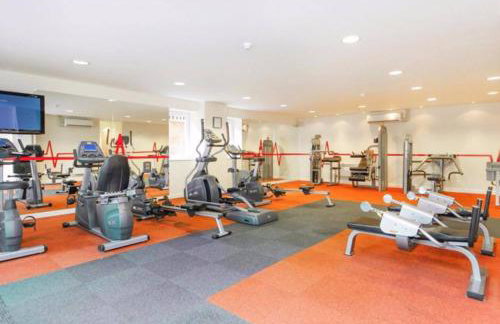 Modern chic apartment, lift access & free parking - Foto 12