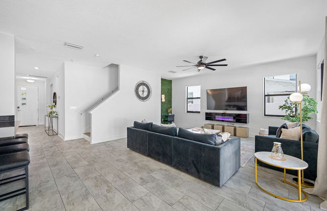 Luxury Modern Villa w/ Pool, Jacuzzi & Amenities! - Foto 34