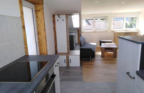 Komplette Dachwohnung mit Balkon und Bergblick - Foto 4