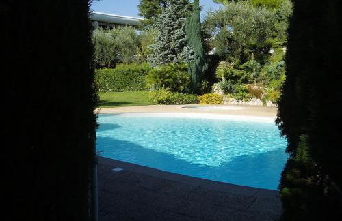 80m2 dans Parc Classé, Piscine, Calme, 5mn de Cannes - Foto 3