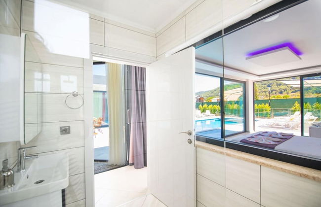 Dreamy Villa With Private Pool and Jacuzzi in Kas - Foto 53