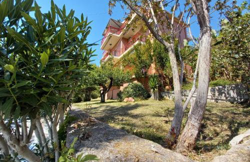 Stefanos Studios - Photo 12