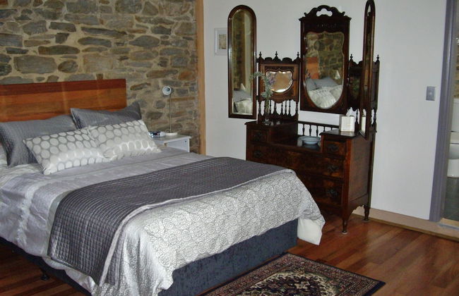 1860 Wine Country Cottages - Photo 2