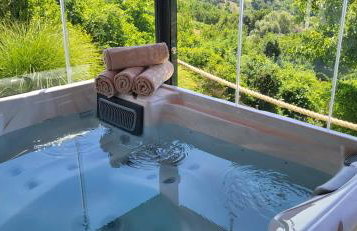 Mountain Villa Carin - Jacuzzi - Panoramic View - 4 Bedrooms - Free Private Parking - Near Zagreb - Photo 36