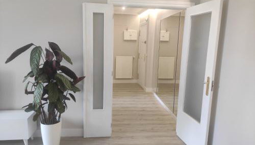Apartamento bien situado con parking - Foto 2
