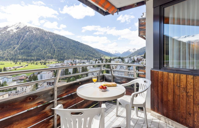 Guardaval Apt 606 - Photo 1