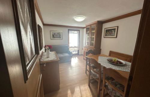 Family House - Photo 5