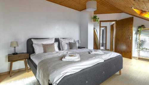 Cozy Holiday Home - Photo 2, towels