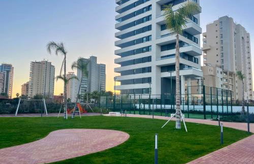 Modern 3-Bedroom with Padel and Pool Access - Photo 24