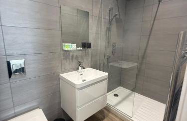 Stylish 3 bed spacious flat - Foto 22