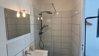 La Hulotte 1 - Sur la route du Mont-St-Michel - Foto 5, Shower