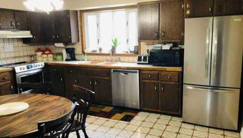 Family-Friendly Home CLOSE to SYR Univ DWNTWN & THE DOME! Location Location Location - Foto 4