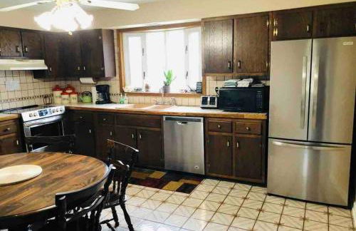 Family-Friendly Home CLOSE to SYR Univ DWNTWN & THE DOME! Location Location Location - Foto 4