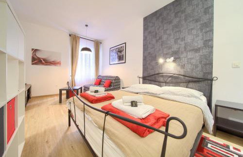 Logo apartments 5 min walk to main square - Foto 1