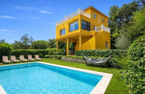 2 Private Abodes in One Magnificent Villa! - Foto 1