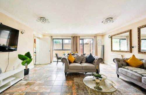 Sleeps 5, Westfield Shopping Centre, Free Parking - Foto 17