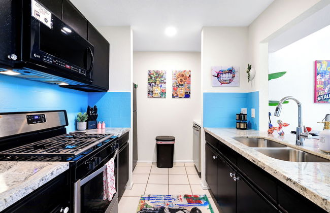 Graffiti and Glam Wonderland - Foto 18