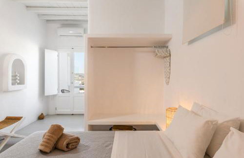 Mykonos Supreme Comfort Suites & Villas - Photo 112