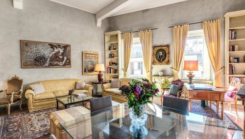 Wonderful Apartment With Balcony In Piazza Margana - Foto 2