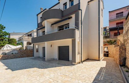 Gorgeous Apartment In Prizna With Wifi - Photo 10