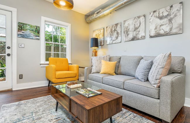 Huntingdon House - Photo 1