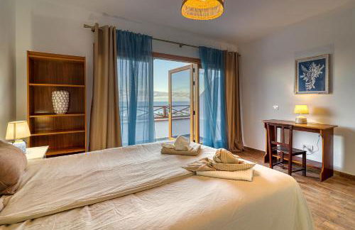 Spacious Home with Tropical Garden, BBQ, Near Seaside - Foto 28