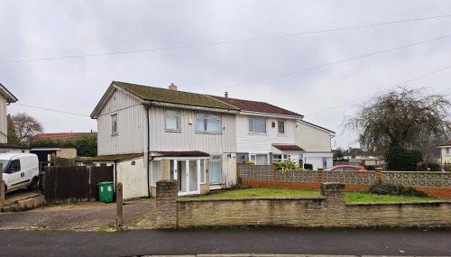 3-Beds Sleeps 5 w Parking 10 mins from Centre - Foto 3