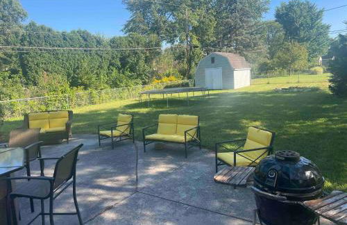 [4-BR/Sleeps 12] Family & Friends Home in Indiana - Foto 4