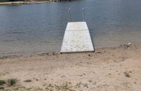 5BR Lakefront Getaway with hot tub - Foto 30