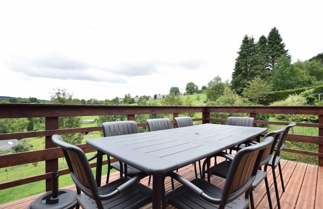 Superb Villa With a Large Garden - Photo 30