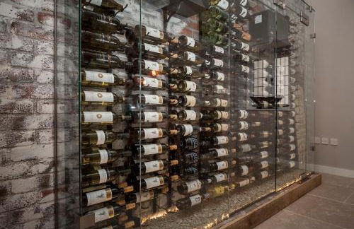 Three Little Pigs Luxury Cottage - Photo 69