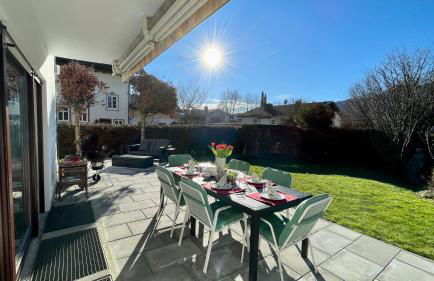 Large holiday apartment with sauna, terrace, garden and open fireplace - Foto 1