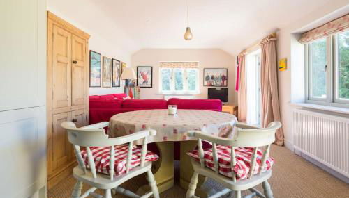 Charming Cottage surrounded by Idyllic garden in peaceful location in central Charlbury - Foto 5