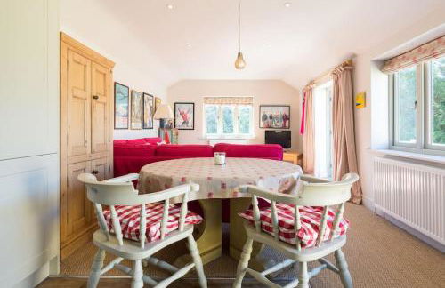 Charming Cottage surrounded by Idyllic garden in peaceful location in central Charlbury - Foto 5